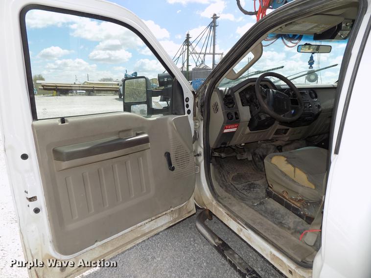 image for item DE7662 2008 Ford F550 Super Duty XL bucket truck