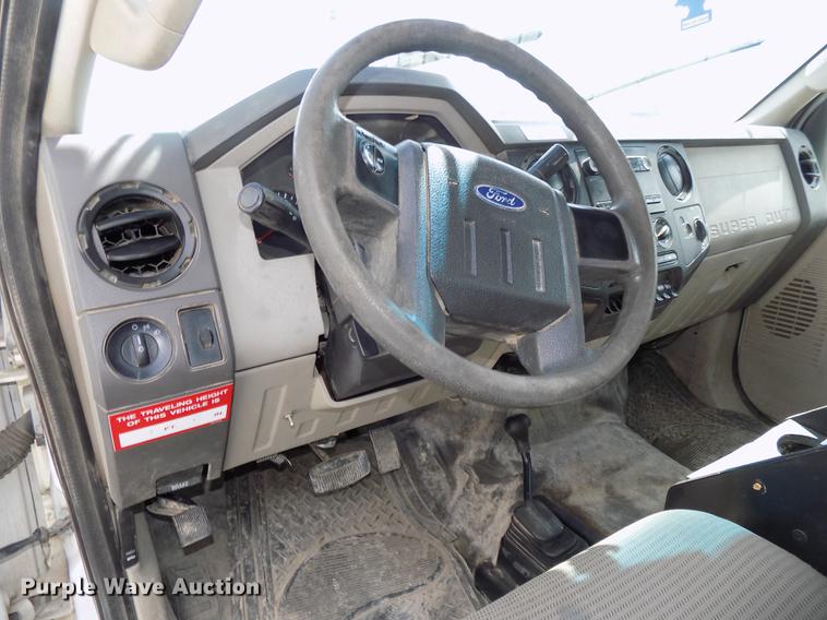 image for item DE7662 2008 Ford F550 Super Duty XL bucket truck