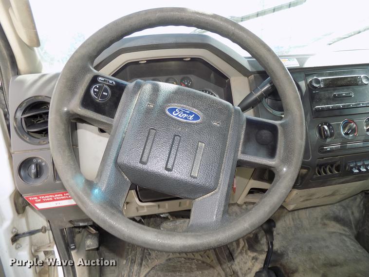 image for item DE7662 2008 Ford F550 Super Duty XL bucket truck