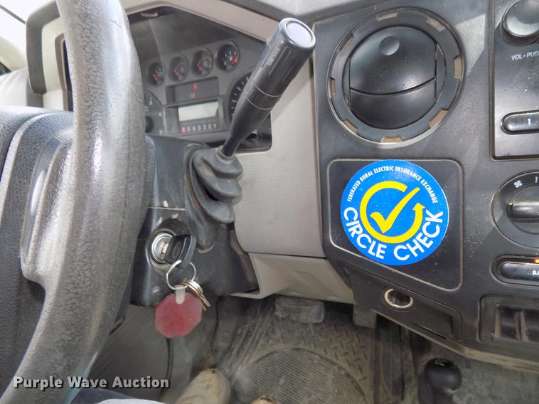 image for item DE7662 2008 Ford F550 Super Duty XL bucket truck