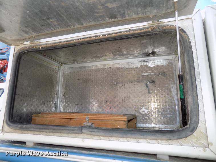 image for item DE7662 2008 Ford F550 Super Duty XL bucket truck