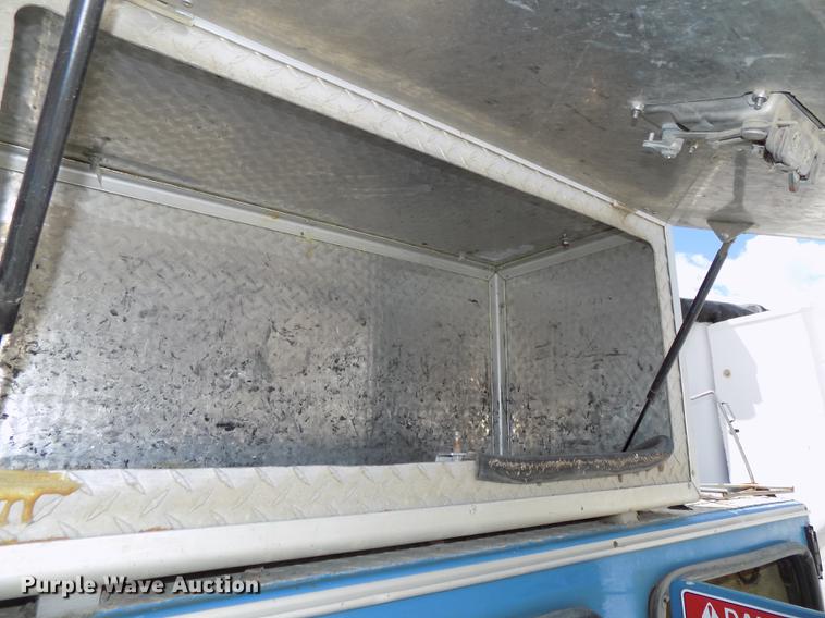 image for item DE7662 2008 Ford F550 Super Duty XL bucket truck