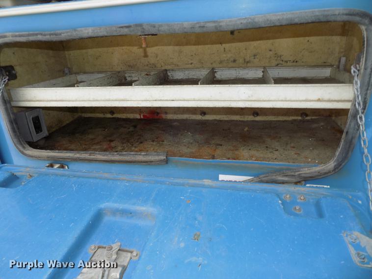 image for item DE7662 2008 Ford F550 Super Duty XL bucket truck