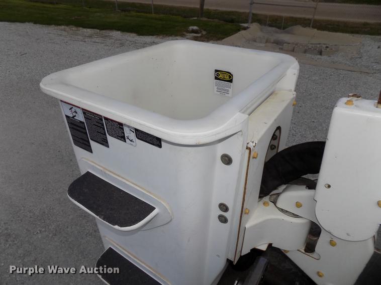 image for item DE7662 2008 Ford F550 Super Duty XL bucket truck