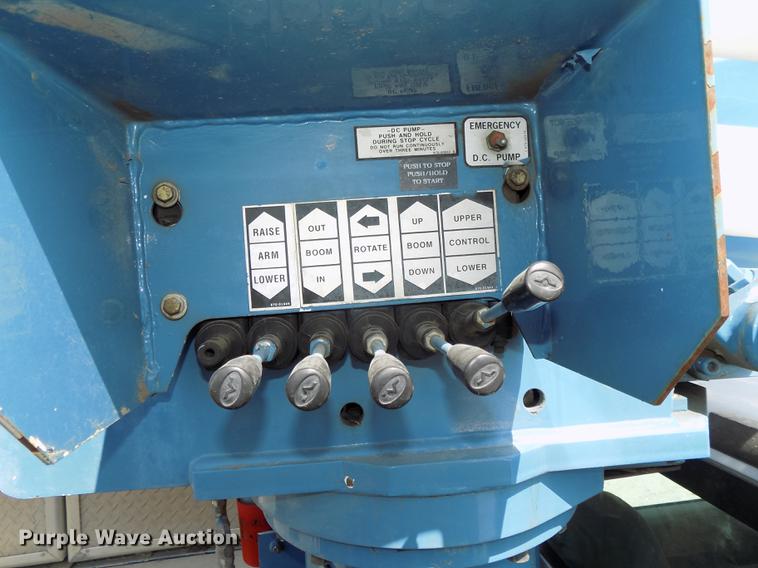 image for item DE7662 2008 Ford F550 Super Duty XL bucket truck