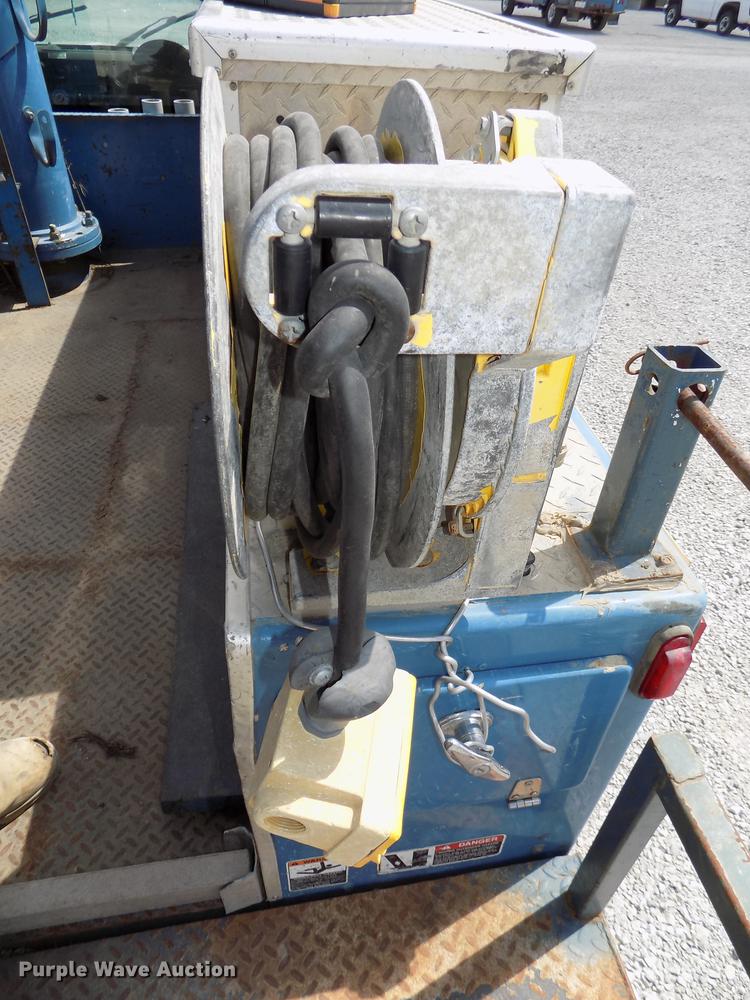 image for item DE7662 2008 Ford F550 Super Duty XL bucket truck