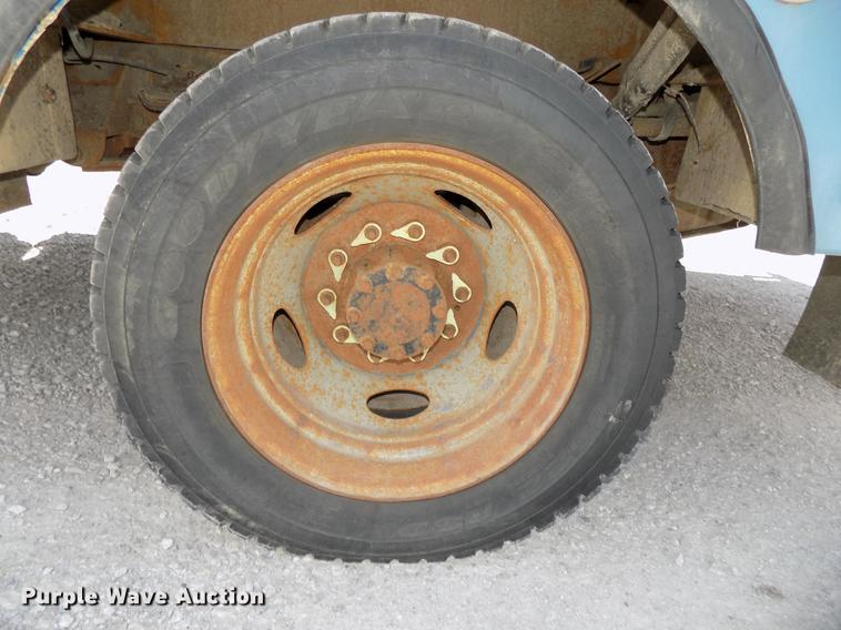 image for item DE7662 2008 Ford F550 Super Duty XL bucket truck