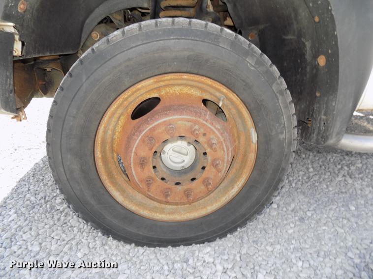 image for item DE7662 2008 Ford F550 Super Duty XL bucket truck