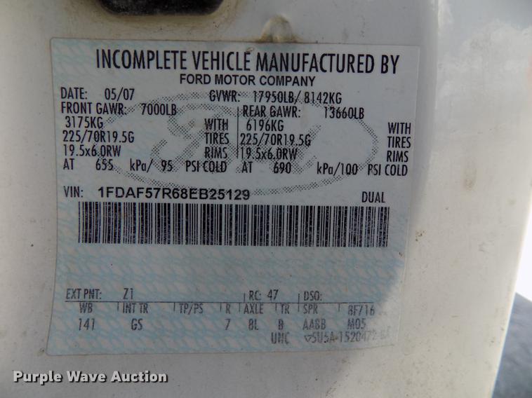 image for item DE7662 2008 Ford F550 Super Duty XL bucket truck