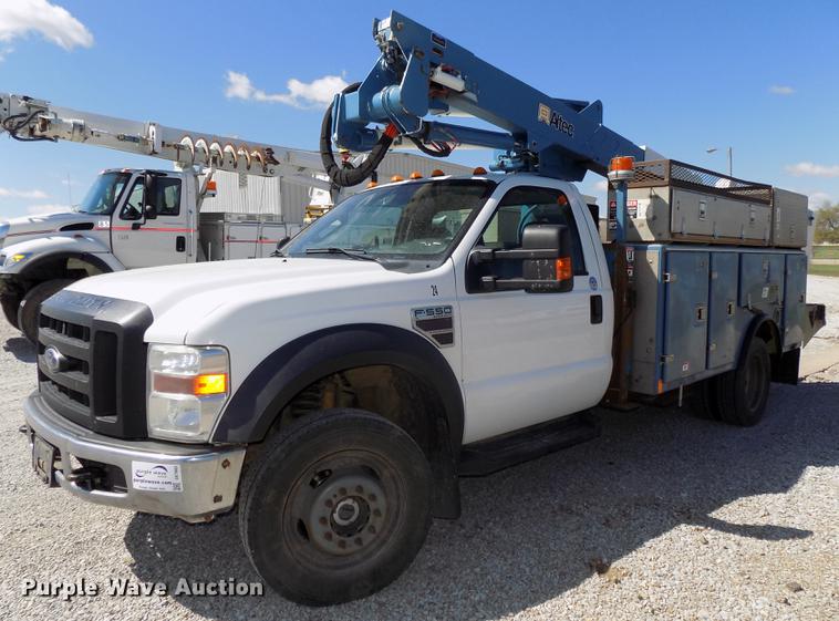 image for item DE7663 2009 Ford F550 Super Duty XL bucket truck