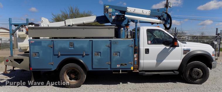 image for item DE7663 2009 Ford F550 Super Duty XL bucket truck