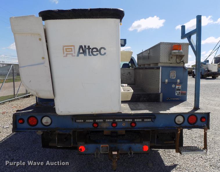 image for item DE7663 2009 Ford F550 Super Duty XL bucket truck