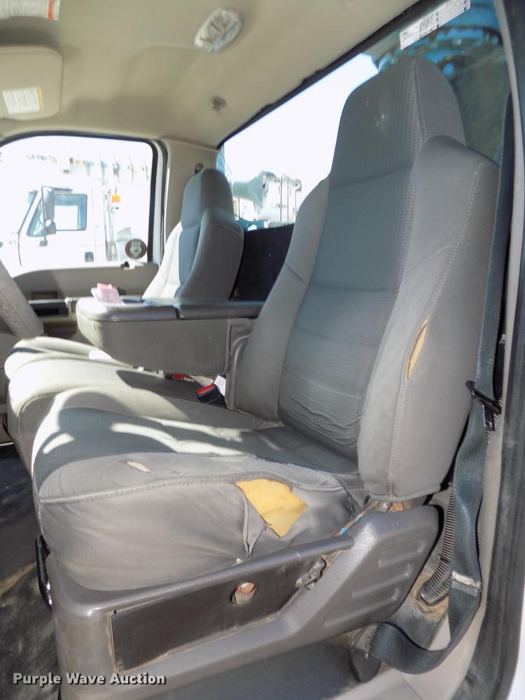 image for item DE7663 2009 Ford F550 Super Duty XL bucket truck