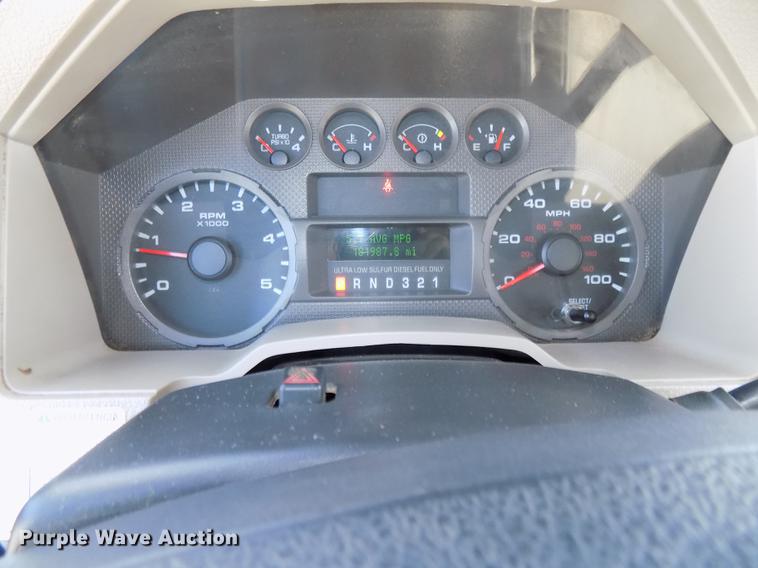 image for item DE7663 2009 Ford F550 Super Duty XL bucket truck