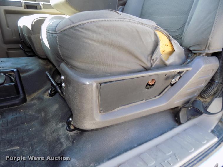 image for item DE7663 2009 Ford F550 Super Duty XL bucket truck