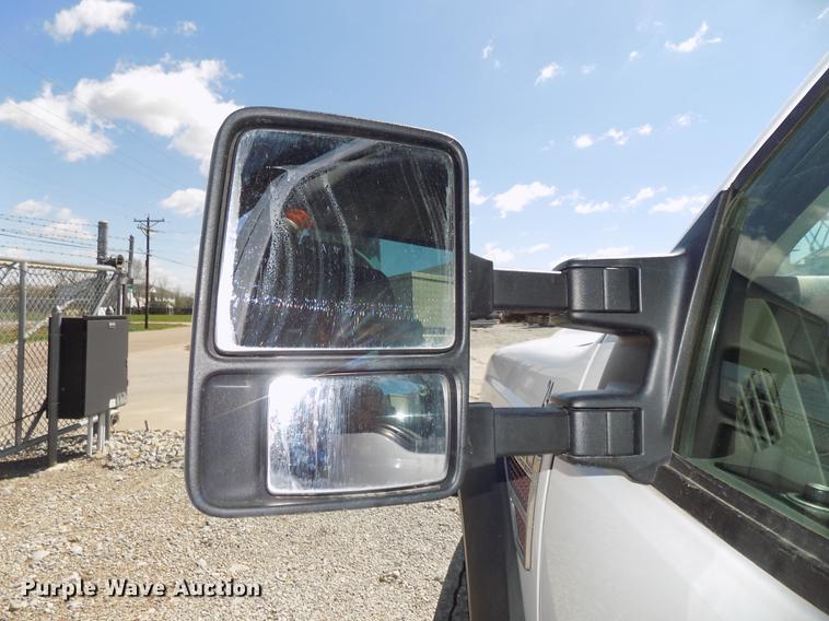 image for item DE7663 2009 Ford F550 Super Duty XL bucket truck