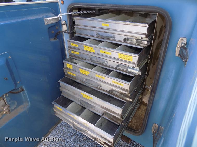 image for item DE7663 2009 Ford F550 Super Duty XL bucket truck