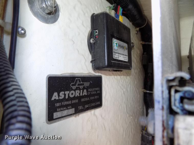 image for item DE7663 2009 Ford F550 Super Duty XL bucket truck