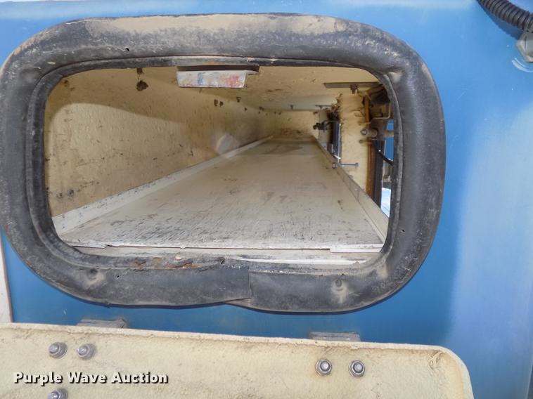 image for item DE7663 2009 Ford F550 Super Duty XL bucket truck