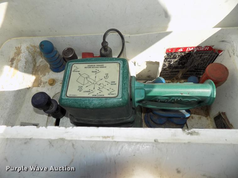 image for item DE7663 2009 Ford F550 Super Duty XL bucket truck