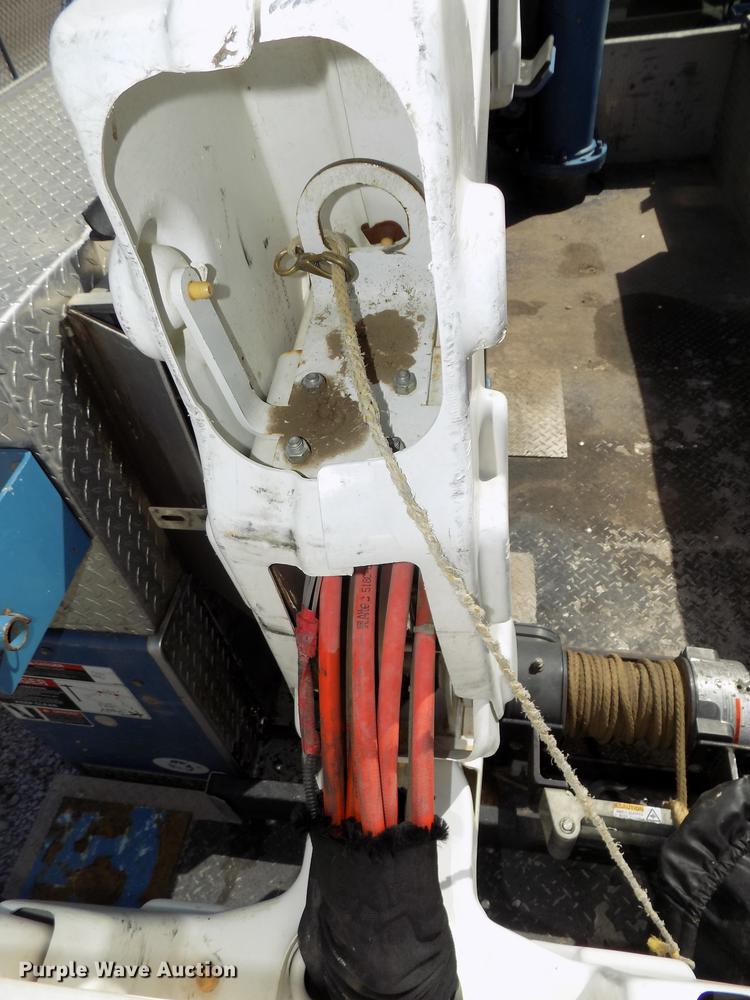 image for item DE7663 2009 Ford F550 Super Duty XL bucket truck