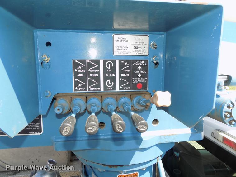 image for item DE7663 2009 Ford F550 Super Duty XL bucket truck