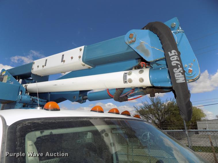 image for item DE7663 2009 Ford F550 Super Duty XL bucket truck