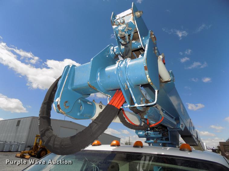 image for item DE7663 2009 Ford F550 Super Duty XL bucket truck