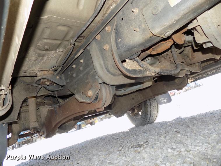 image for item DE7663 2009 Ford F550 Super Duty XL bucket truck