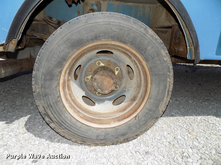 image for item DE7663 2009 Ford F550 Super Duty XL bucket truck