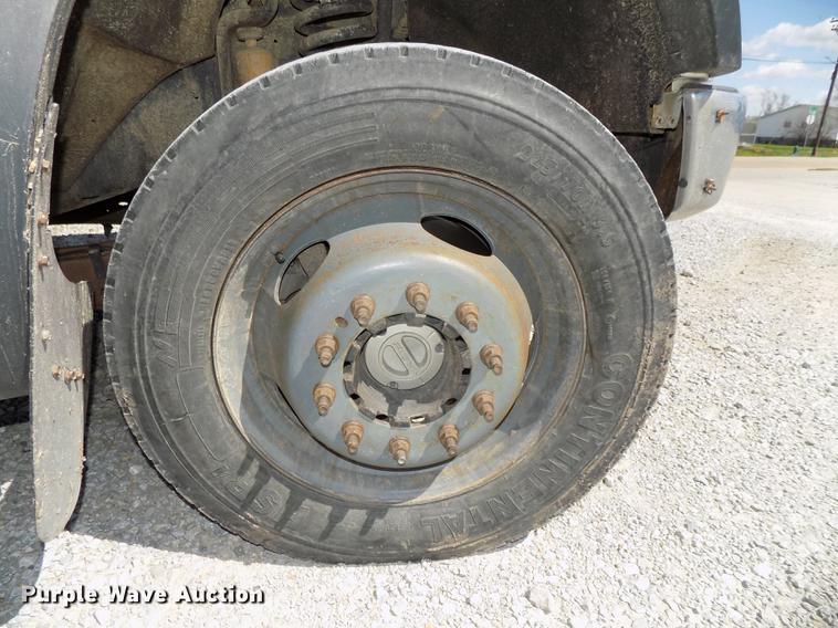 image for item DE7663 2009 Ford F550 Super Duty XL bucket truck