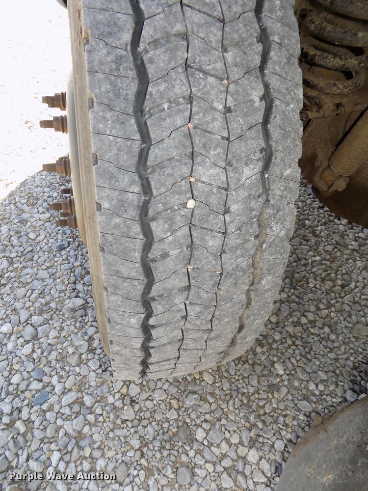 image for item DE7663 2009 Ford F550 Super Duty XL bucket truck