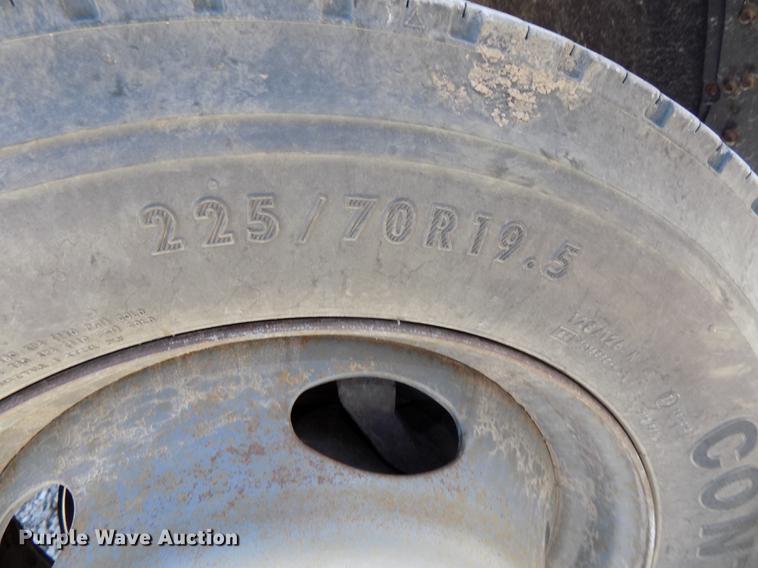 image for item DE7663 2009 Ford F550 Super Duty XL bucket truck