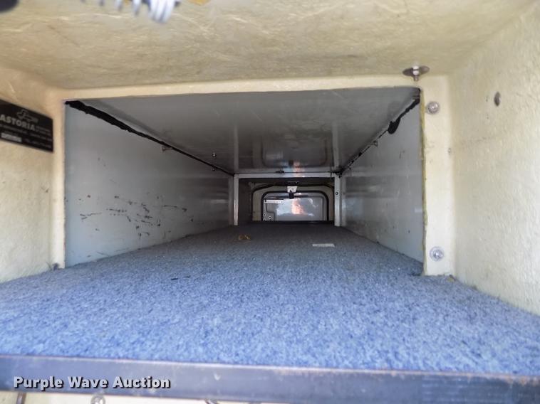 image for item DE7664 2003 International 7400 digger derrick truck