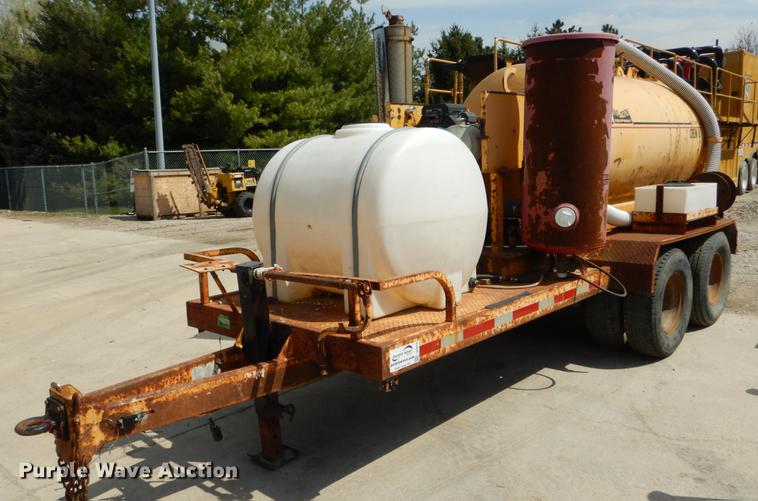 image for item DE8310 2000 Vac-tron PMD800GT vacuum excavator