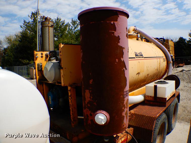 image for item DE8310 2000 Vac-tron PMD800GT vacuum excavator