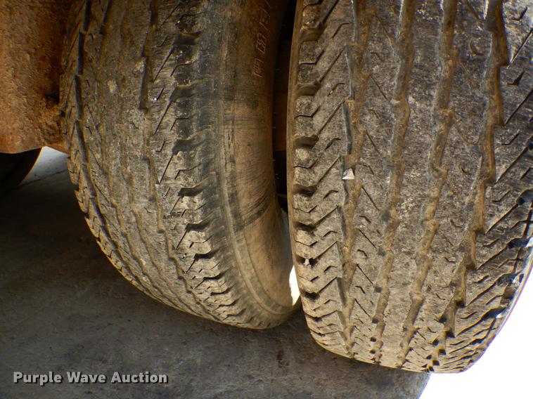 image for item DE8310 2000 Vac-tron PMD800GT vacuum excavator