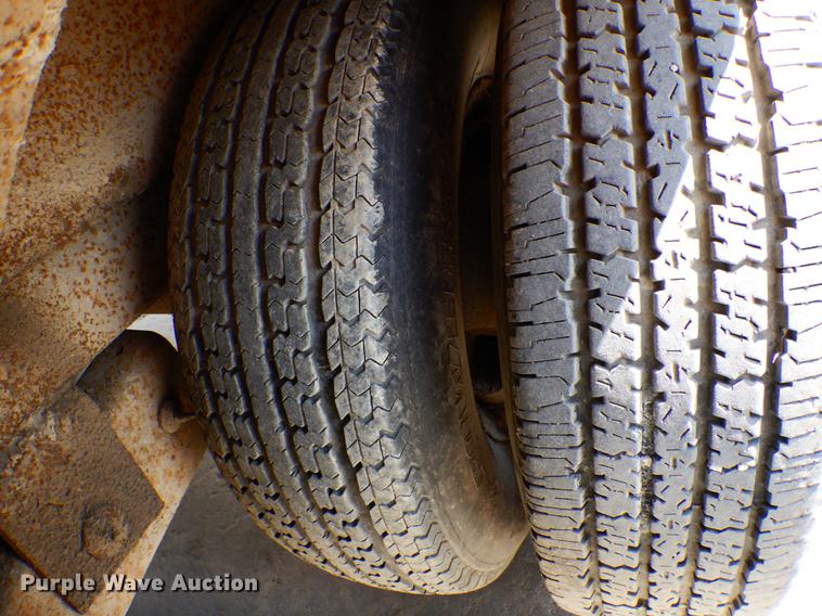 image for item DE8310 2000 Vac-tron PMD800GT vacuum excavator