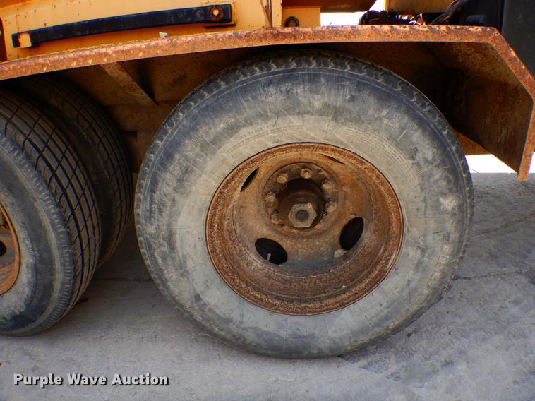 image for item DE8310 2000 Vac-tron PMD800GT vacuum excavator