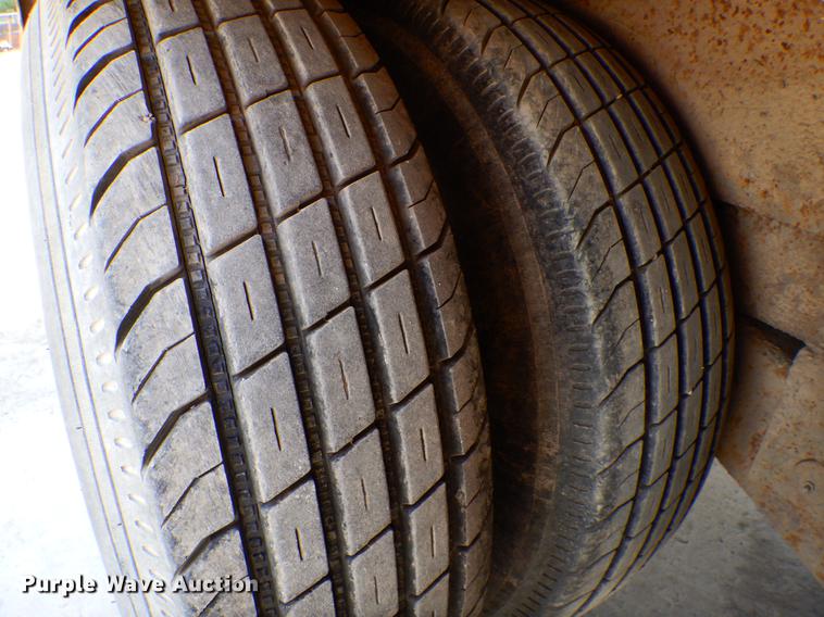 image for item DE8310 2000 Vac-tron PMD800GT vacuum excavator