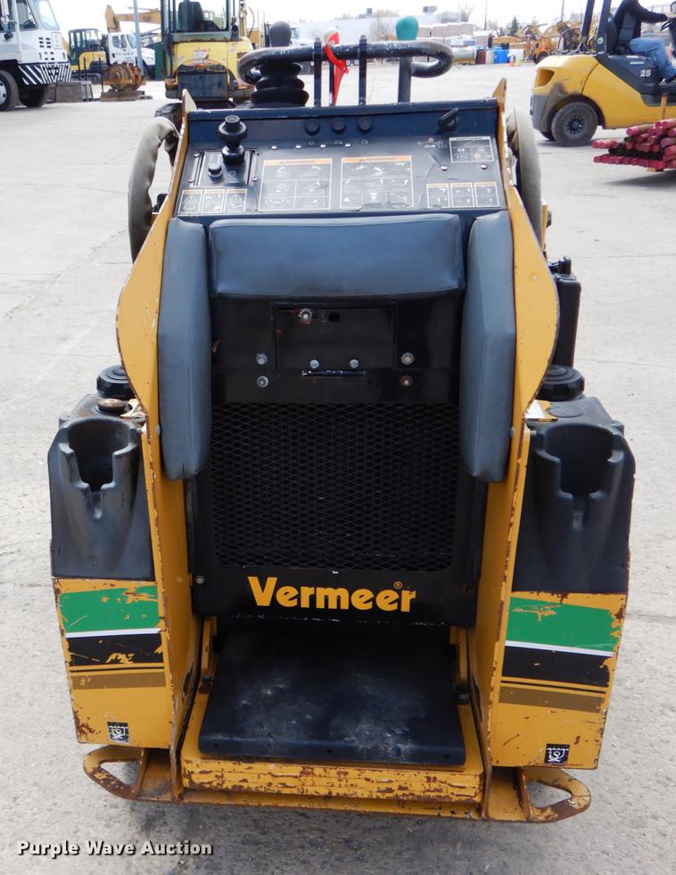 image for item DE8311 2007 Vermeer S600TX compact utility loader
