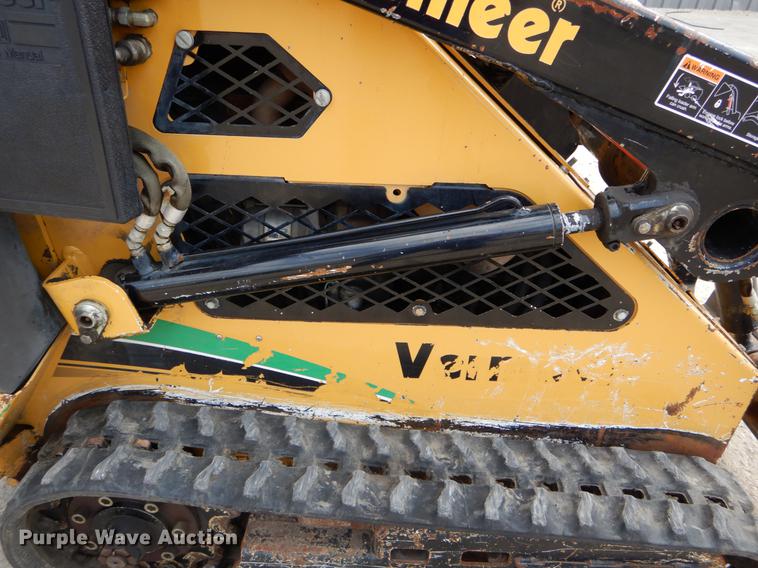 image for item DE8311 2007 Vermeer S600TX compact utility loader