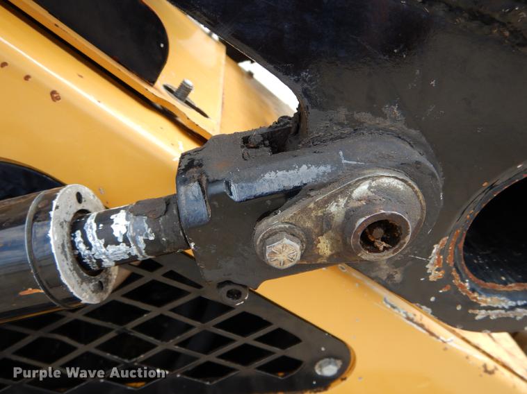 image for item DE8311 2007 Vermeer S600TX compact utility loader