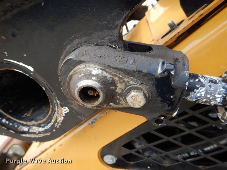 image for item DE8311 2007 Vermeer S600TX compact utility loader