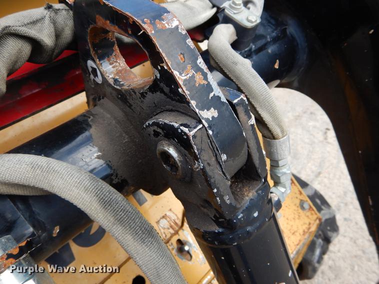 image for item DE8311 2007 Vermeer S600TX compact utility loader