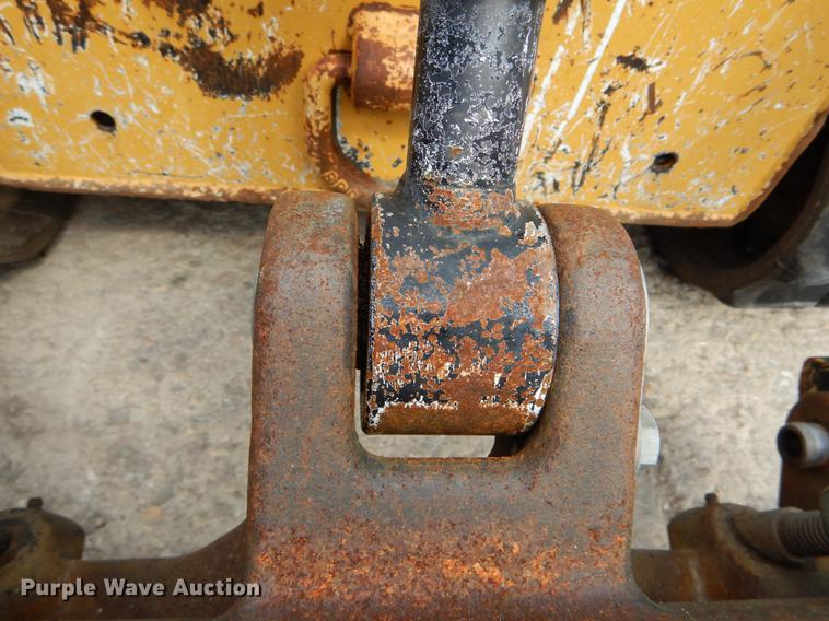 image for item DE8311 2007 Vermeer S600TX compact utility loader