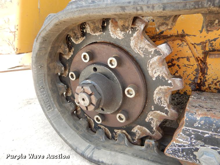 image for item DE8311 2007 Vermeer S600TX compact utility loader