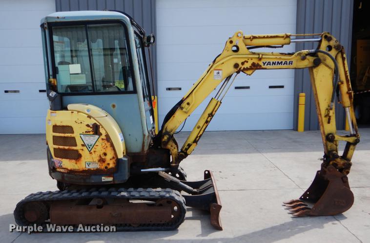 image for item DE8312 Yanmar VI027 mini excavator