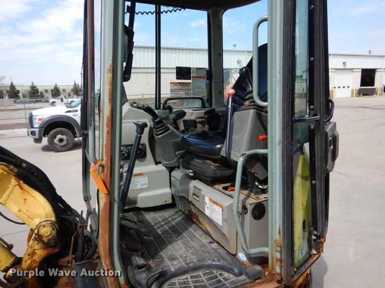 image for item DE8312 Yanmar VI027 mini excavator