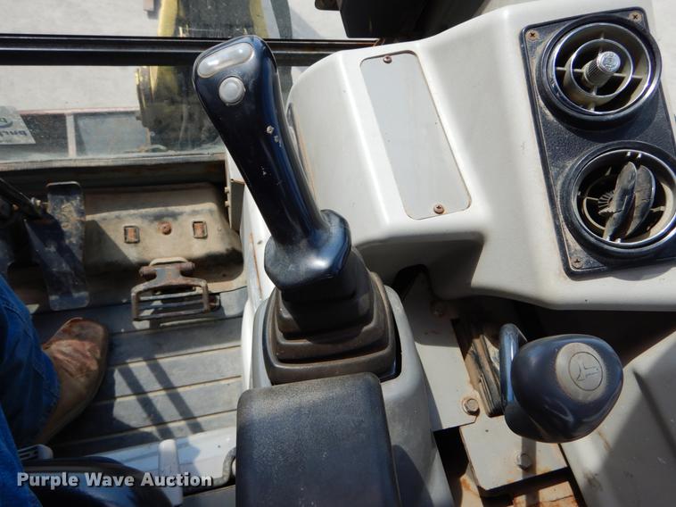 image for item DE8312 Yanmar VI027 mini excavator